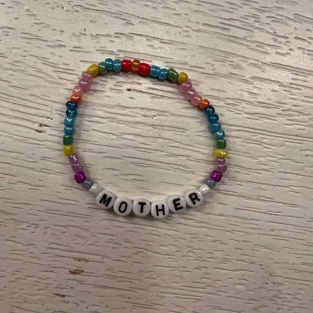 Taylor Swift Friendship Bracelet